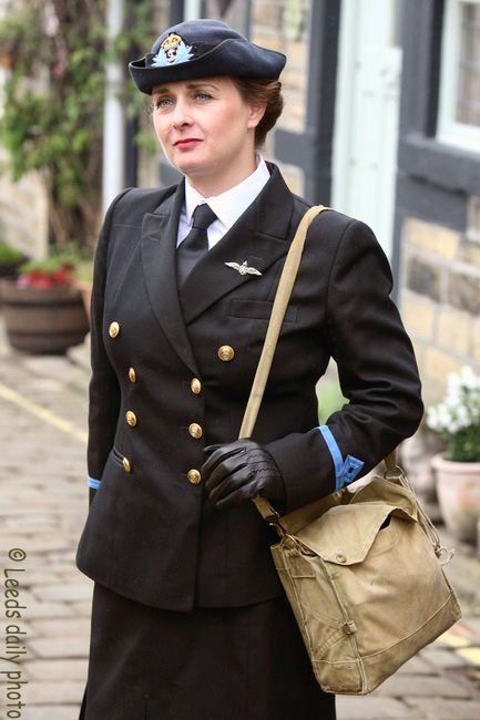 World War two (ww2,wwii) British army Women's Royal Naval Service (WRENS & WRNS) uniform Tunic and skirt